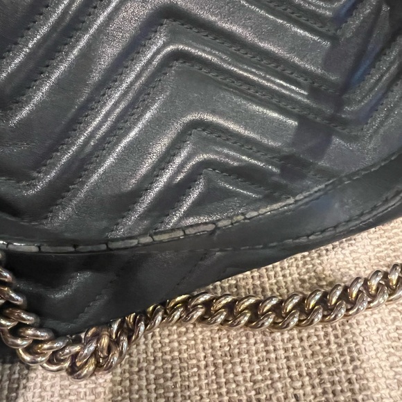 SOLD Gucci black Marmont handbag shoulder bag large chain strap - Picture 2 of 15